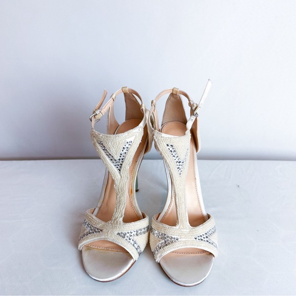 3 FOR $35! 📦 Betsy Johnson Wedding Heels - Picture 2 of 6